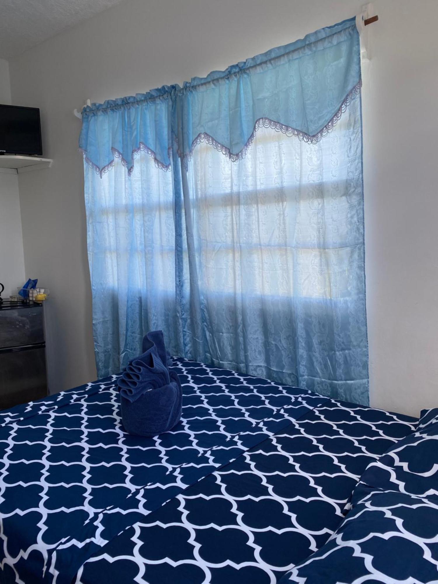 Beverley'S Guest House, 네비스 외부 사진